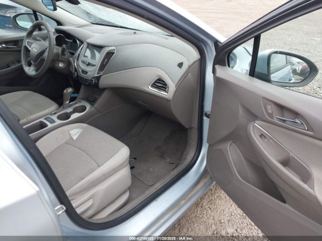 Chevrolet Cruze Ls Auto Image 16