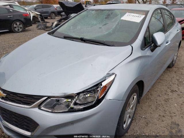 Chevrolet Cruze Ls Auto Image 3