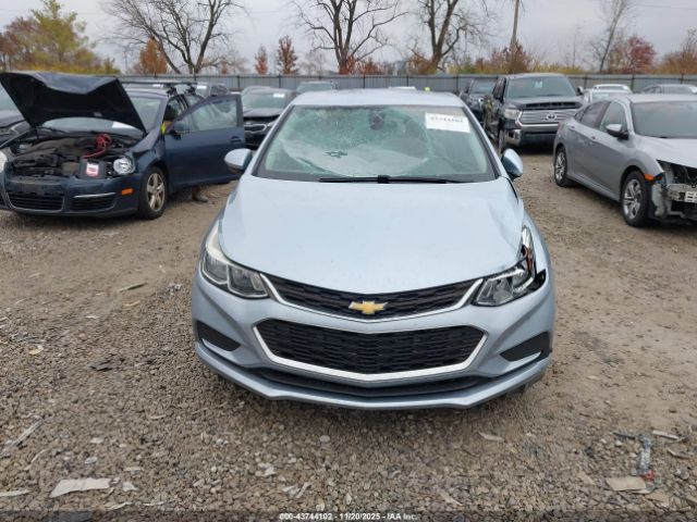 Chevrolet Cruze Ls Auto Image 8