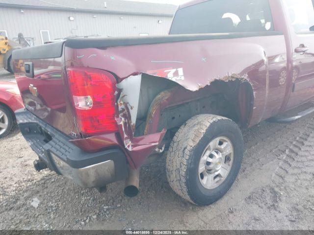 Chevrolet Silverado 2500 Ltz Image 2