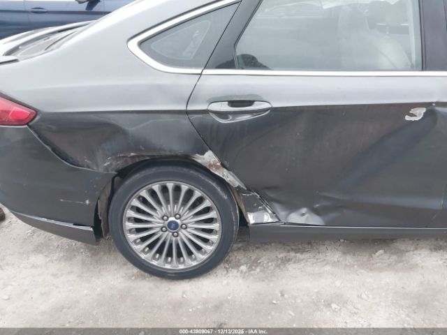 Ford Fusion Titanium Image 12