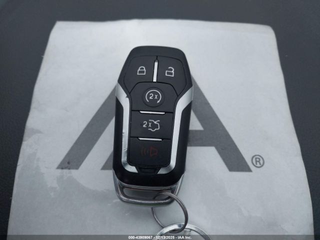 Ford Fusion Titanium Image 2