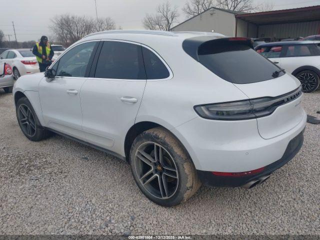Porsche Macan S Image 2