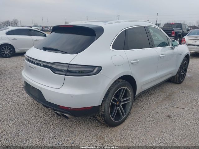 Porsche Macan S Image 7