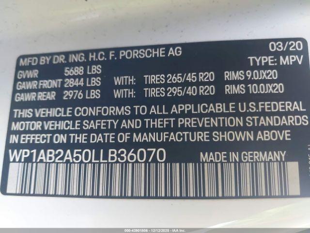 Porsche Macan S Image 10