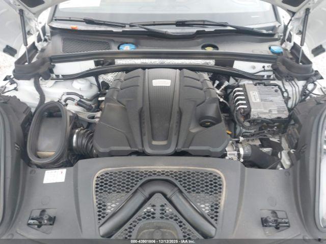 Porsche Macan S Image 13