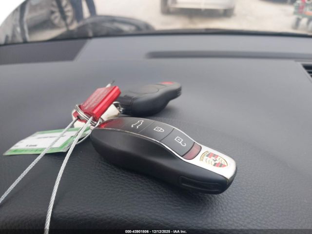 Porsche Macan S Image 6