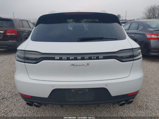 Porsche Macan S Image 14