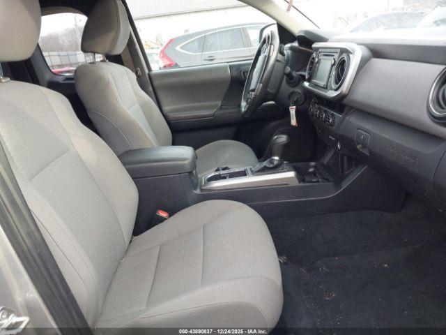 Toyota Tacoma Sr5 V6 Image 4