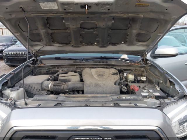 Toyota Tacoma Sr5 V6 Image 9