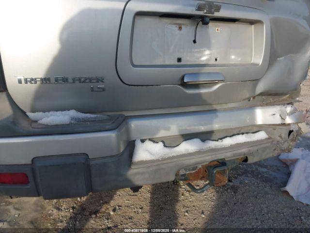 Chevrolet Trailblazer Ls Image 7