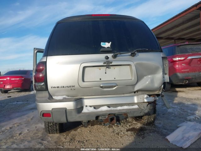 Chevrolet Trailblazer Ls Image 12