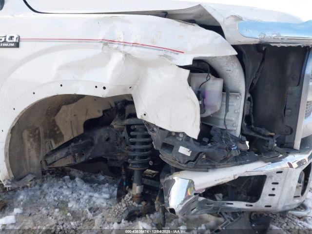 Ford F-150 Platinum Image 15