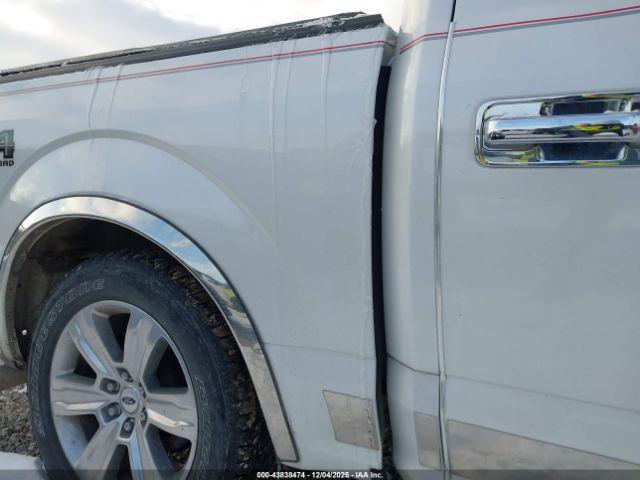 Ford F-150 Platinum Image 16