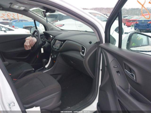 Chevrolet Trax Fwd Ls Image 2