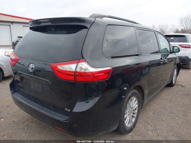 Toyota Sienna Xle Premium 8 Passenger Image 7