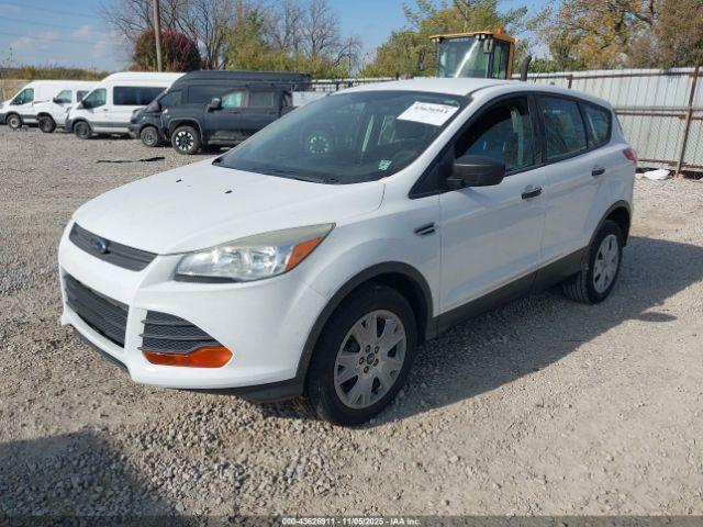 Ford Escape S Image 3