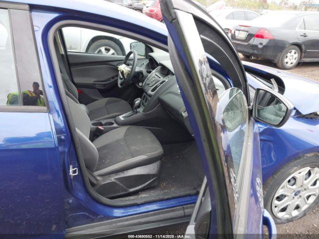 Ford Focus Se Image 6