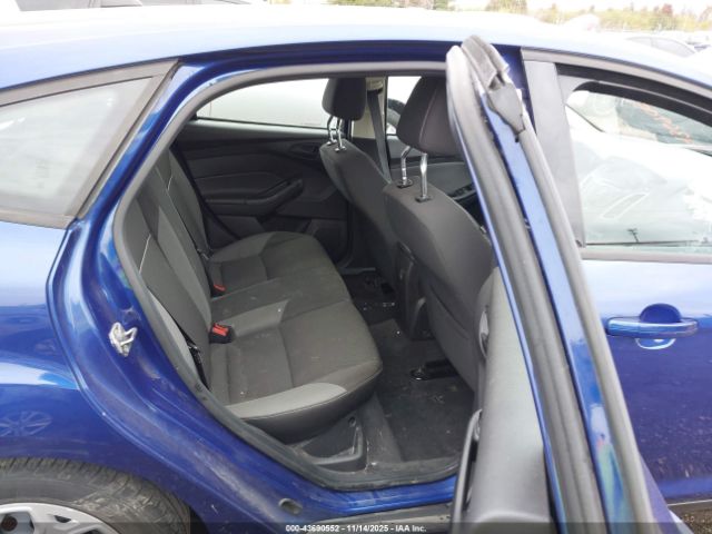 Ford Focus Se Image 15