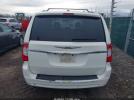Chrysler Town & Country Touring-l Image 16