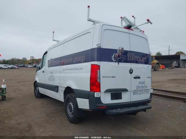 Mercedes-Benz Sprinter 2500 Standard Roof 4-cyl Diesel Ho Image 3