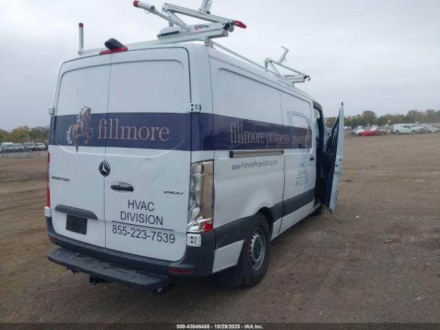 Mercedes-Benz Sprinter 2500 Standard Roof 4-cyl Diesel Ho Image 7