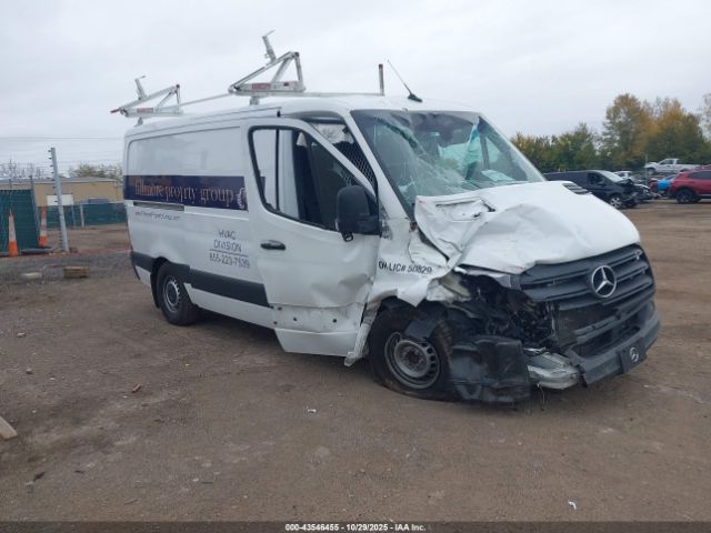 Mercedes-Benz Sprinter 2500 Standard Roof 4-cyl Diesel Ho Image 5
