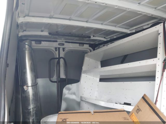 Mercedes-Benz Sprinter 2500 Standard Roof 4-cyl Diesel Ho Image 6