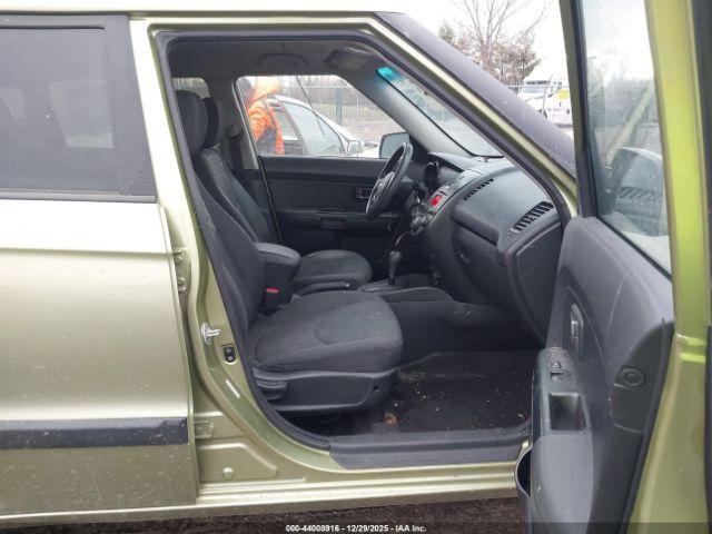 Kia Soul + Image 15