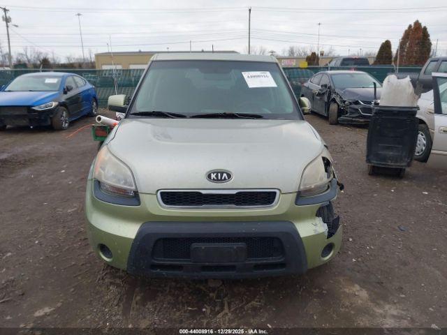 Kia Soul + Image 9
