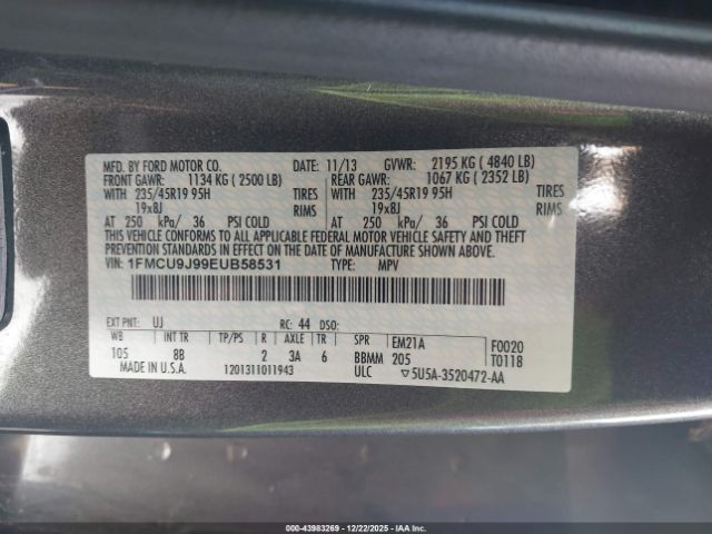 Ford Escape Titanium Image 4