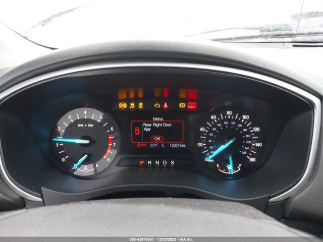 Ford Fusion Se Image 4