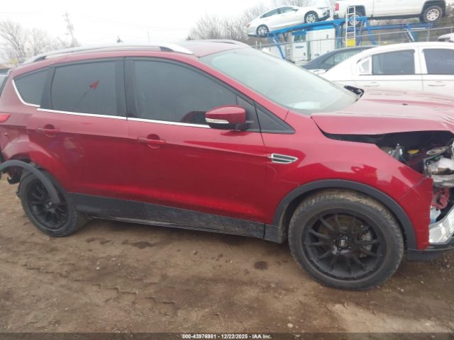 Ford Escape Titanium Image 17