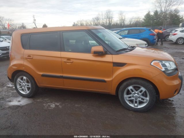 Kia Soul + Image 17