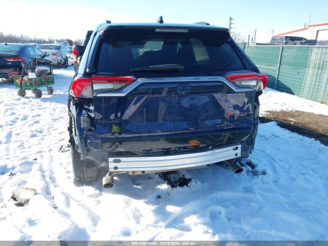 Toyota RAV4 Xse Image 9