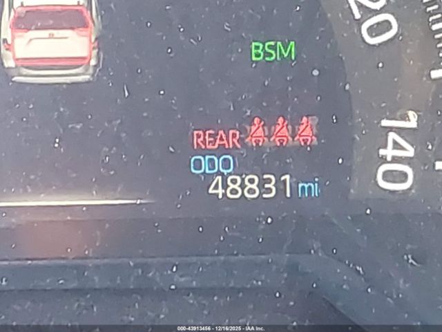 Toyota RAV4 Xse Image 12