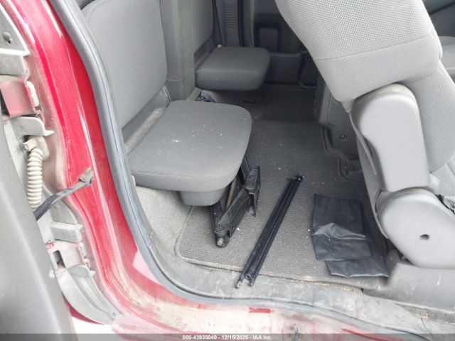 Nissan Frontier Xe Image 5