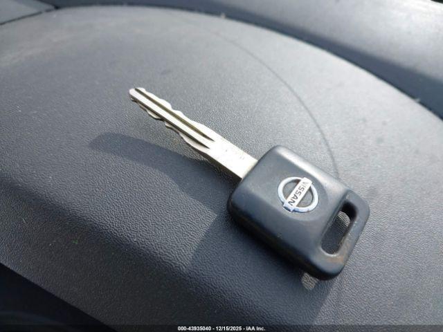 Nissan Frontier Xe Image 11