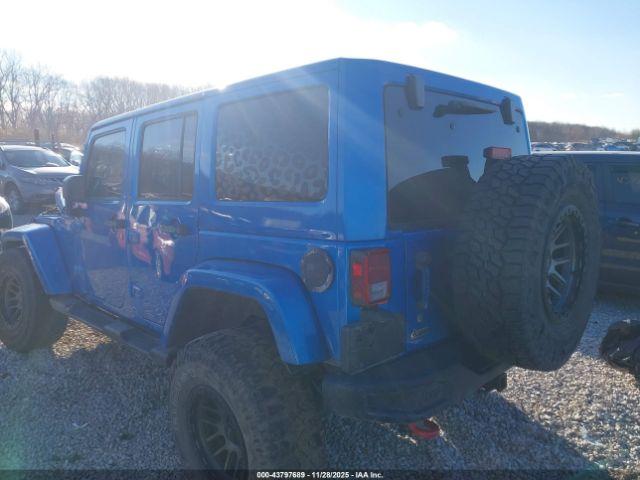 Jeep Wrangler Sahara Image 4