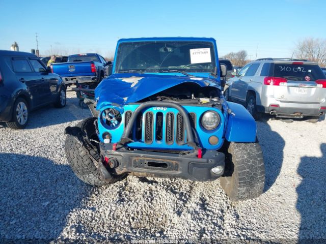 Jeep Wrangler Sahara Image 13