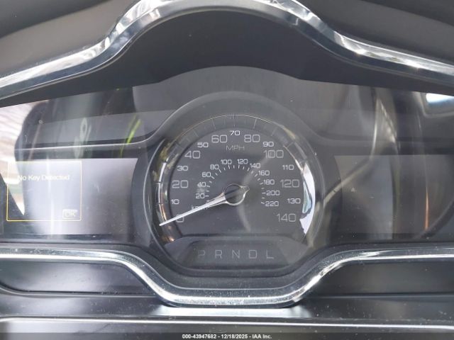 Lincoln MKT Livery Image 16