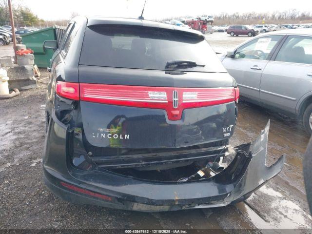 Lincoln MKT Livery Image 14