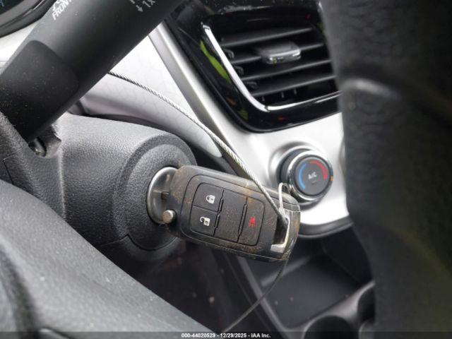 Chevrolet Spark 1lt Cvt Image 9