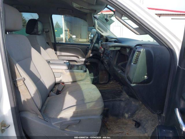 Chevrolet Silverado 2500 Wt Image 15