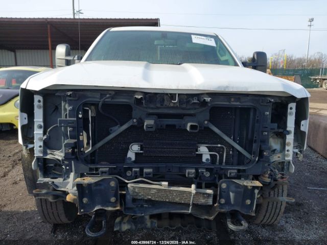 Chevrolet Silverado 2500 Wt Image 11