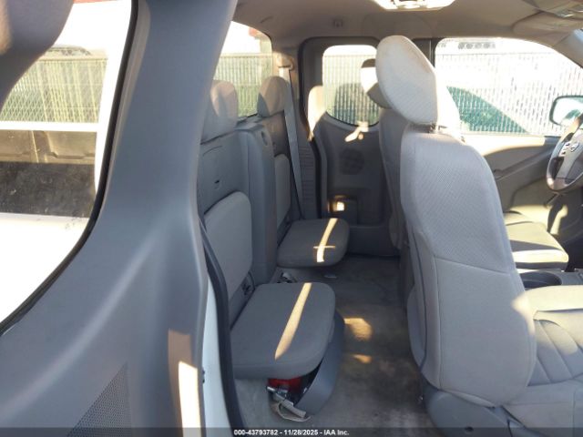 Nissan Frontier S Image 12