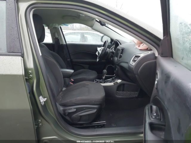 Jeep Compass Sport 4x4 Image 14