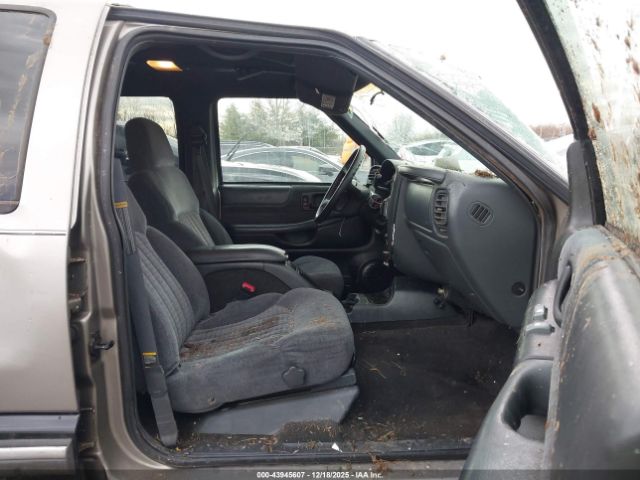 Chevrolet Blazer Ls Image 2