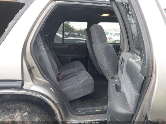 Chevrolet Blazer Ls Image 4