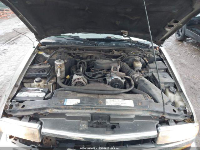 Chevrolet Blazer Ls Image 8